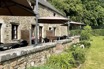 Image de gite Basilique au milieu du bois