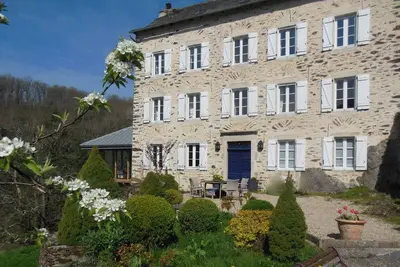 Image de Maison de charme au bord d'un joli hameau entre  Rodez et Albi