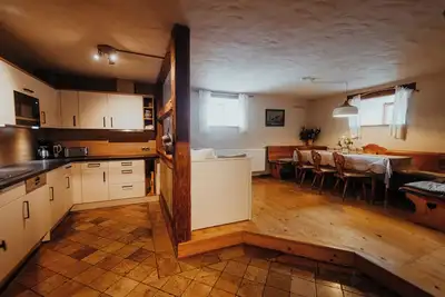 Image de chambres extraordinaires dans le manoir à partir de 16 ans. Siècle dans un endroit isolé fantastique
