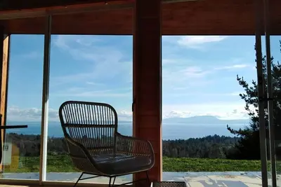 Image de Belle cabine avec vue panoramique sur le lac