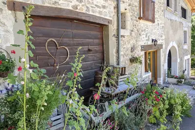 Image de Entre Annecy et Genève dans une ancienne ferme restaurée, Neydens, Haute-Savoie