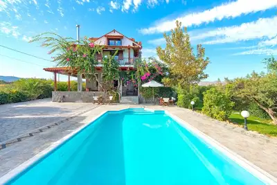 Image de Villa Zoi avec piscine de chauffage