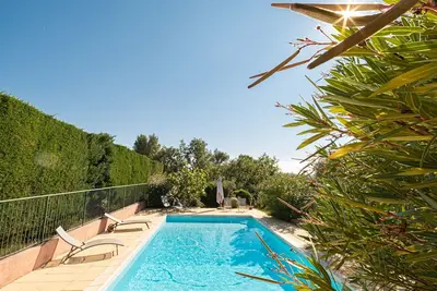 Image de Maison de vacances avec piscine et cuisine d'été