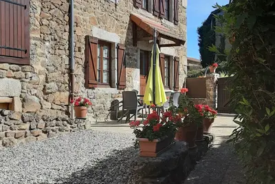 Image de Location saisonnière dans petit hameau calme