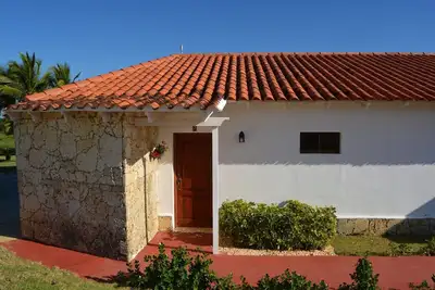 Image de 2 chambres, 2 salles de bain Villa avec voiturette de golf sur La Estancia Golf Resort