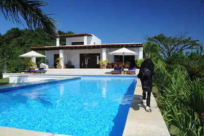 Image de Conception Villa Ocean Vue imprenable - à proximité des plages et village- le chef de ménage