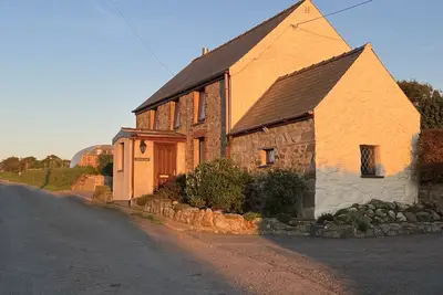 Image de Treneved Lodge Cottage 5 étoiles avec vue sur la mer