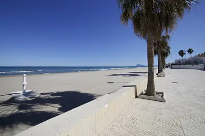 Image de Regarder En Mer 1 - PREMIÈRE Ligne De Plage