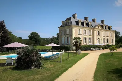 Découvrez la vallée de la Loire. . . et dormir dans un château de la Loire: Suite à La Mothaye