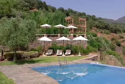 Image de Nature Lodge avec piscine privée, vue sur la rivière et les montagnes de l'Atlas