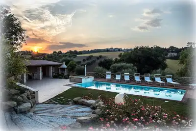 Image de Agriturismo Il Melograno: appartement Matthew avec piscine et beau jardin