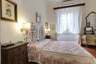 Image de Mimi, appartement spacieux avec jardin privé au coeur de Florence