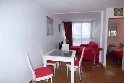 Image de 2 p, Soleil, piscines au coeur de la côte d'Azur