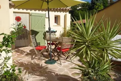Image de Maisonette plein pied, terrasse 25m2, barbecue, terrain pétanque, ping pong
