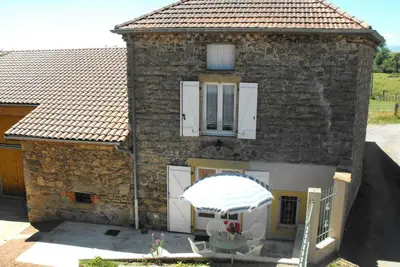 Gîte paisible avec jardin privatif, proche Loire et balades, pour 11 personnes, animaux acceptés