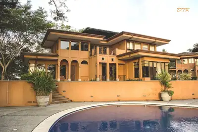 Image de Océan Luxueux Rain Forest View Paradise