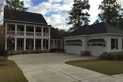 Image de IronMan 70. 3 Group Rental Home