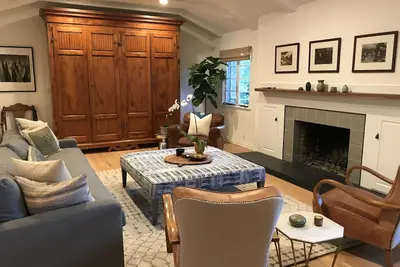 Image de Sanctuaire familial près des montagnes et des attractions de Pasadena, piscine, cour