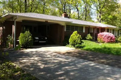 Image de Situé à côté de State Park avec 2200 Acers de randonnée pédestre, Vtt, Disc Golf