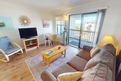 Image de Savannah Beach & Racquet Club - Unité B319 - Vue sur l'eau - Piscine - Tennis