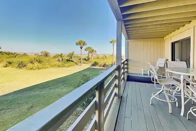 Image de Vues sur l'eau - Piscines - Courts de tennis