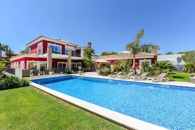 Image de Vivenda Suecia, Villa de luxe, 8 chambres, Capacité 20, Piscine chauffée privée, A / C