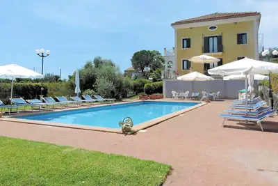 Image de Villa Sciare Modò - appartement de deux pièces n. 1 rez-de-chaussée avec terrasse meublée