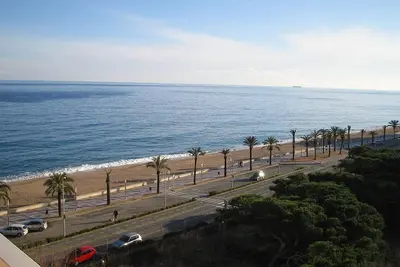 Bravaholidays-24-Sur la 1ère ligne de la plage, vues spectaculaires, climatisation