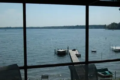 Image de Belle retraite contemporaine au bord du lac Clear Lake Indiana