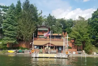 Image de Adirondack Cottage sur le magnifique lac Cayuga