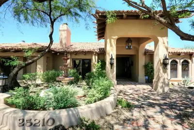 Image de Très privé et beau 3/3 hacienda maison de style maison à North Scottsdale
