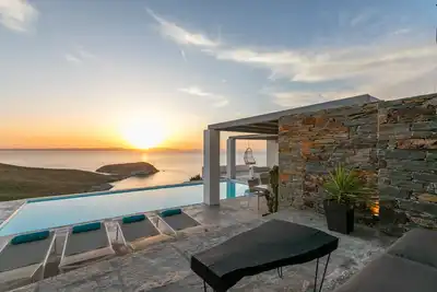 Image de Villa Meli, Nouvelle villa de luxe contemporaine, piscine privée, vue imprenable sur la mer