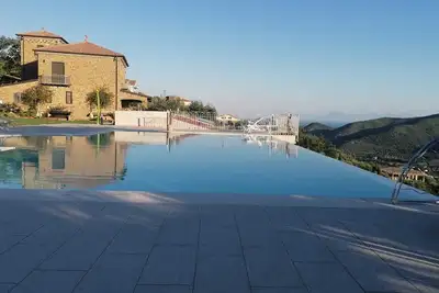Image de Ferme typique du Cilento avec piscine à 3, 5 km de la mer: hébergement Malachite