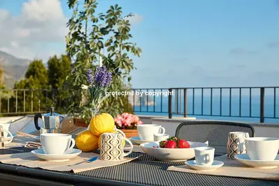 Image de Penthouse de luxe avec vue sur la mer