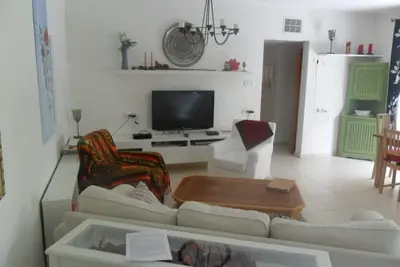 Image de Belle 2 Bd, 2 Ba avec grand jardin privé