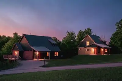 Image de Spécial d'automne! ! Septembre et octobre- Réservez 2 nuits et obtenez votre 3ème nuit Gratuite! !