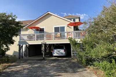 4 Br Cottage avec suite privée séparée, 9 lots à la plage, bain à remous, animaux de compagnie