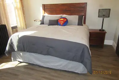 Image de Très bien situé dans le centre-ville historique de Metropolis, la maison de Superman