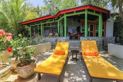 Image de Superbe villa privée en bord de mer