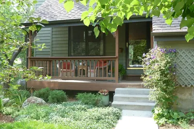 Image de The Riverside House - Votre retraite de vacances à North Boulder