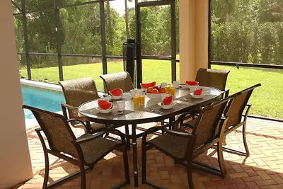 Image de Paisible - Luxe - 4 Bedroom Disney Villa- avec des vues de conservation