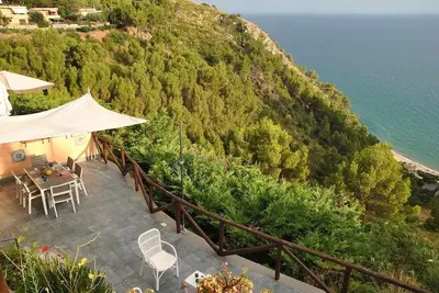 Image de Villa Romantic Cove vue imprenable sur la mer