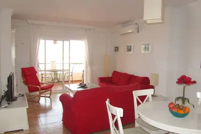 Image de 3. 1 Carabeo 2000 - Soleil vers midi avant le coucher du soleil - Une terrasse chaleureuse