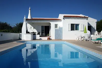 Image de Villa isolée pour les familles avec piscine privée, Wifi gratuit et Tv internationale