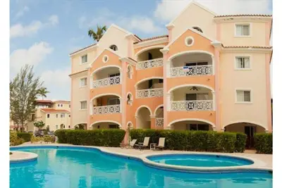 Image de Détendez-vous au bord de la piscine ou de la plage