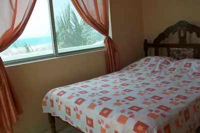 Image de Beach Front Bed n Breakfast Dans Crucita Room # 3