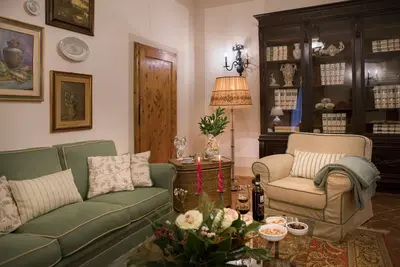 Image de maison historique au coeur de suites Chianti Villa Fillinelle Sernigi