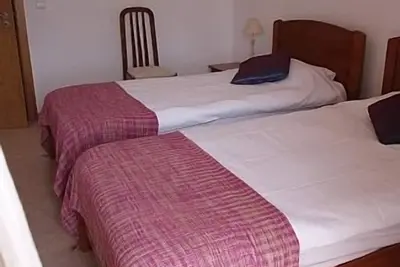 Image de Appartement 1 chambre peut accueillir 4 personnes avec piscine privée et climatisation