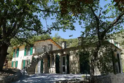 Image de Top rustico sur 16480 m², endroit isolé à 5 min. à la boulangerie - 15 minutes de la plage