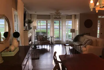 Image de Marchez jusqu'au stade Razorback!